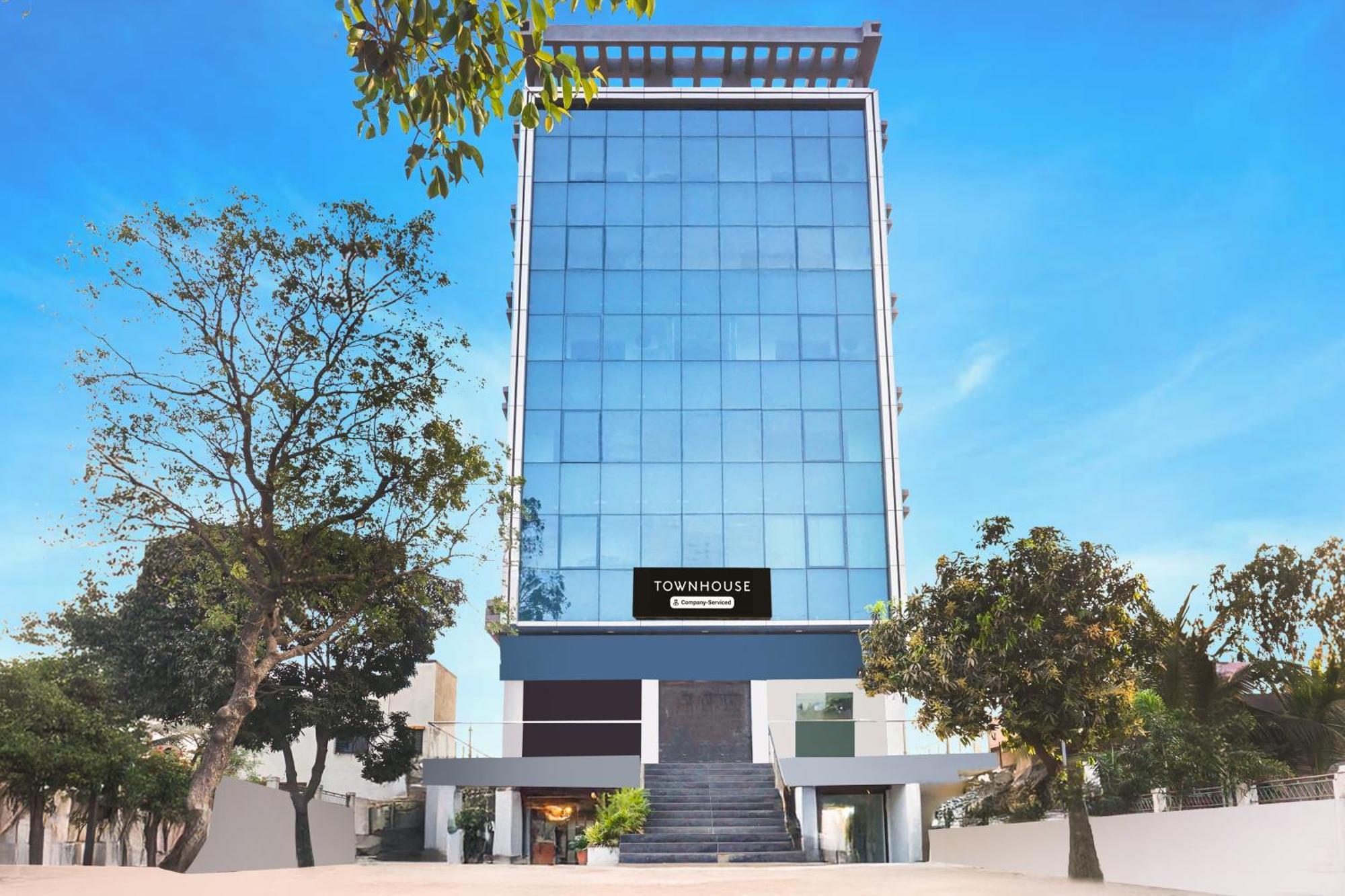 Super Townhouse Lohegaon Near Pune Airport Formerly Landmark Regency Lohogaon Экстерьер фото