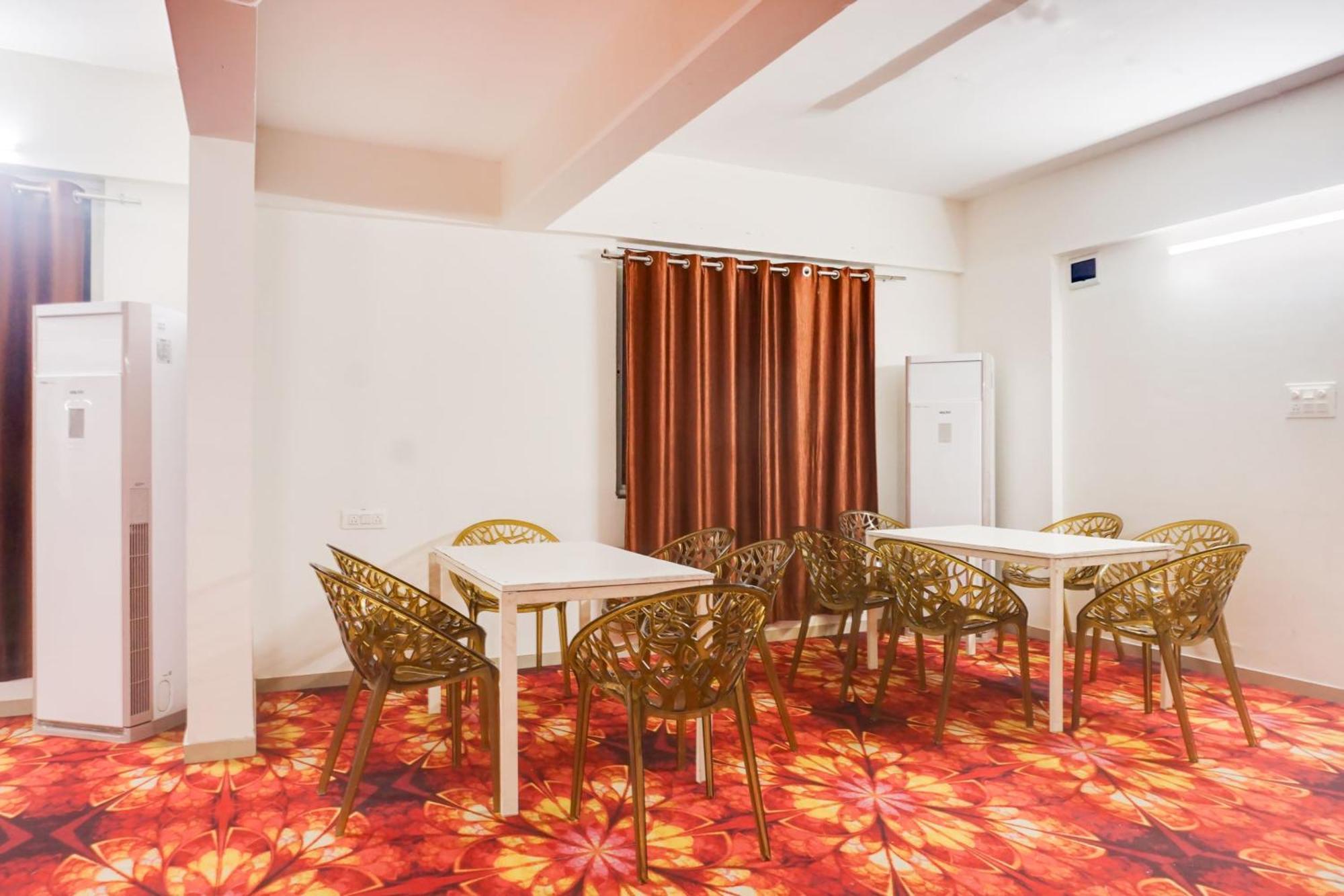 Super Townhouse Lohegaon Near Pune Airport Formerly Landmark Regency Lohogaon Экстерьер фото